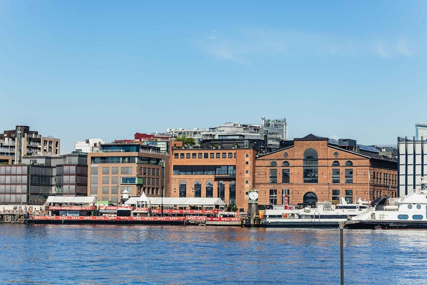 Picture 3 for Activity Oslo: Grand City Sightseeing Tour by Bus with Fjord Cruise 5