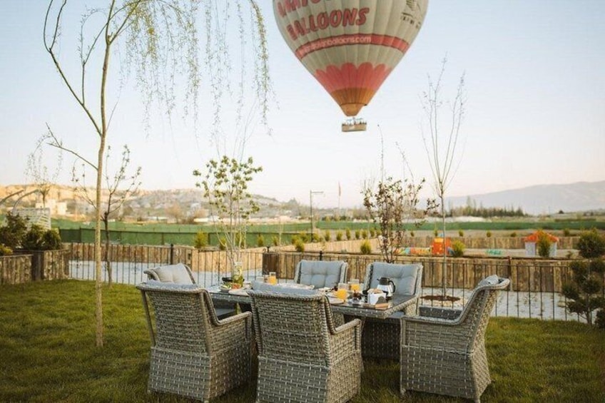 Cappadocia Breakfast Time with Sunrise Balloon View 2