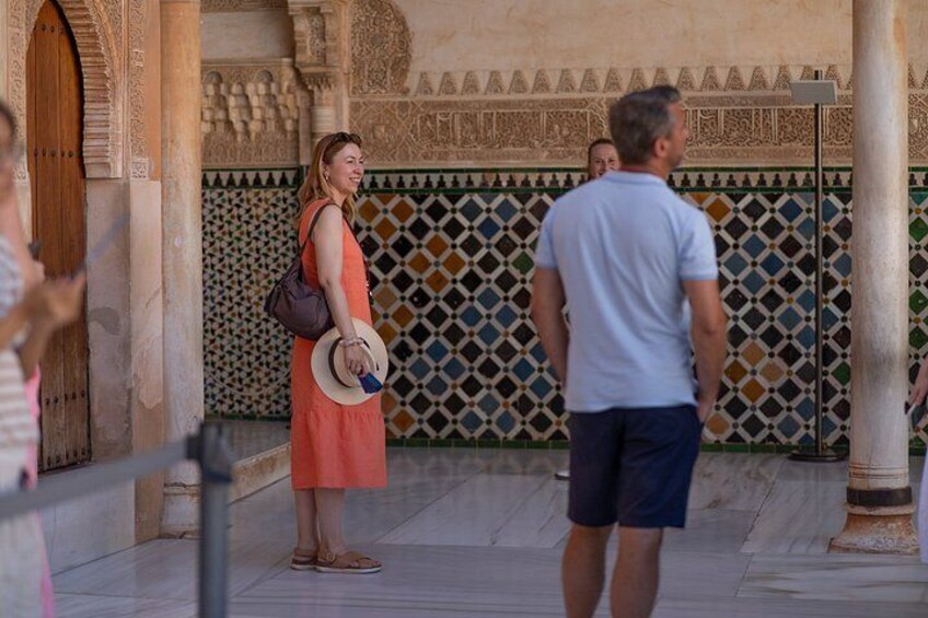 The Alhambra private tour with tickets to the Nasrid Palaces 4