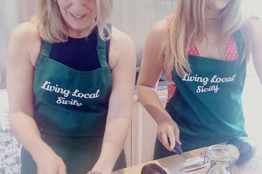 Sicilian Cooking Class with Traditional Lunch in Palermo 2
