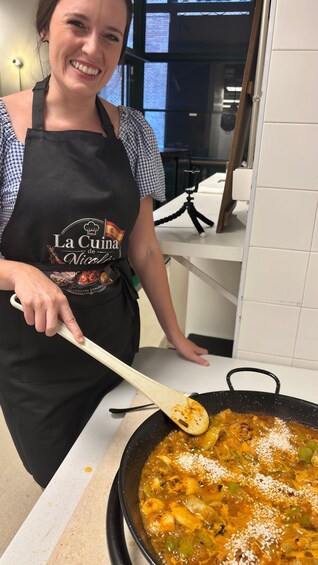 Picture 34 for Activity Madrid, Centro: Paella Cooking Class with Sangria & Tapas 2