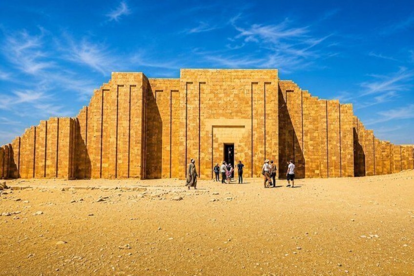 All inclusive Pyramids, Sphinx, Saqqara & Memphis Tour ,Lunch 3
