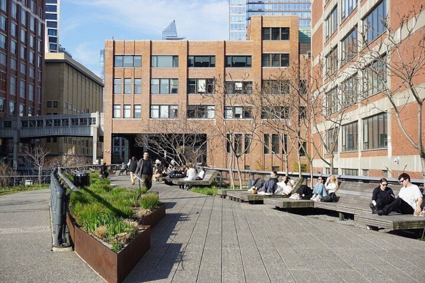 High Line, Vessel, Little Island, and Chelsea Self-Guided Tour. 4