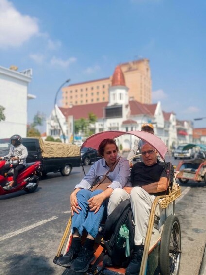 Picture 2 for Activity Surabaya: Old Town, Chinatown, and Arab Walking Tour + Becak 5