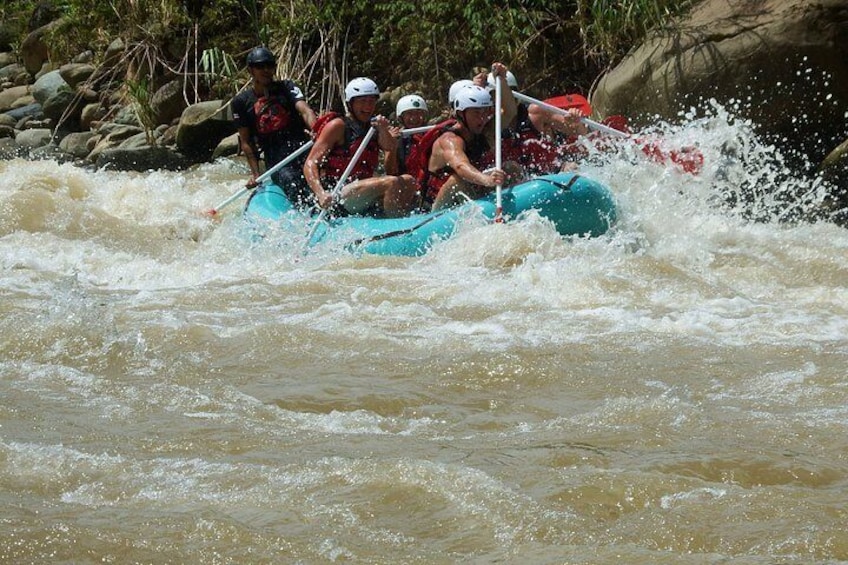 Savegre River White Water Rafting Class II to III 5