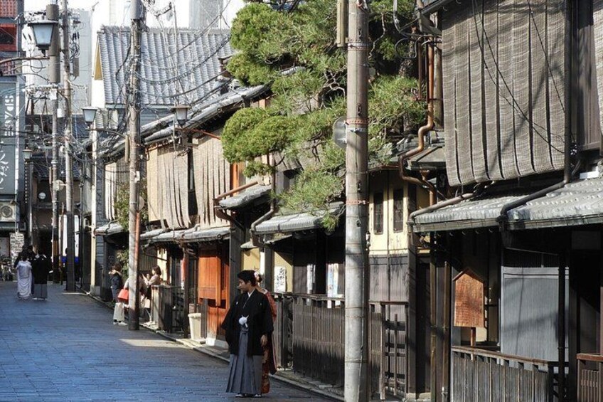 Private Kimono Dress & Gion (Geisha District) Walking Tour 4
