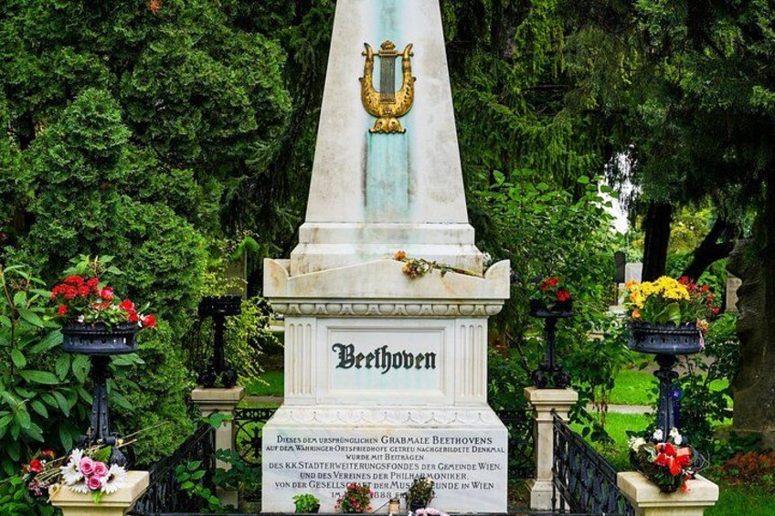 Vienna Central Cemetery Guided Tour Famous Graves and Stories 4