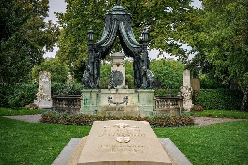 Vienna Central Cemetery Guided Tour Famous Graves and Stories 3