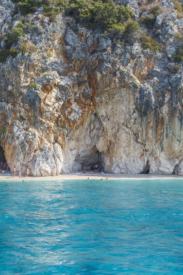 Picture 23 for Activity Grama Bay & Blue Cave Speedboat Tour 3