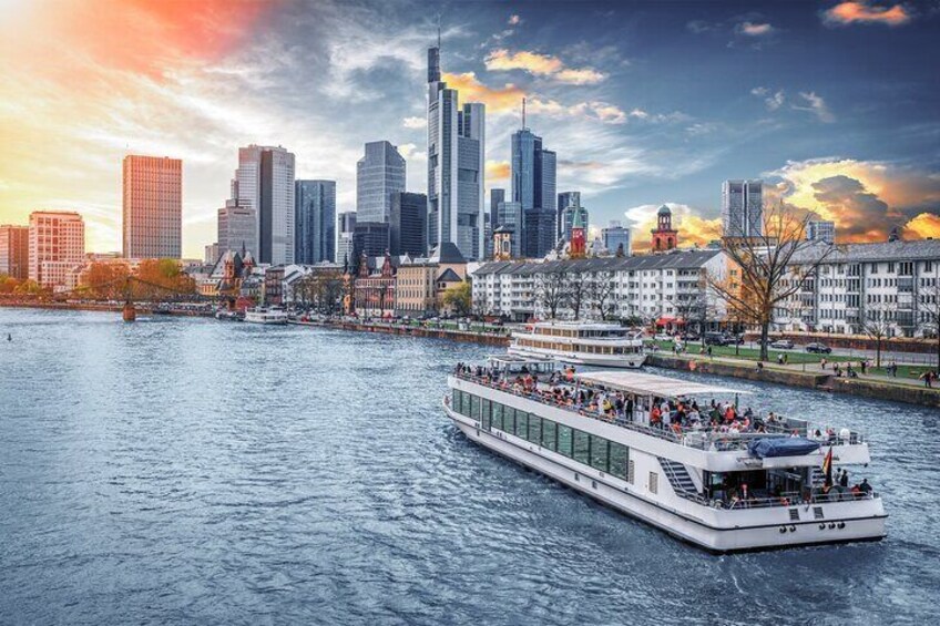 Frankfurt: Old Town Highlights Private Walking Tour