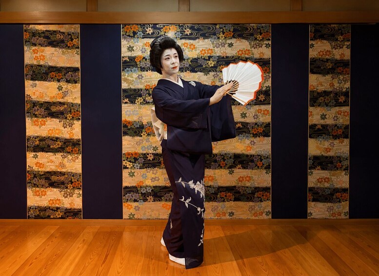 Tokyo: 1 Hour Geisha Show Experience in Asakusa 2