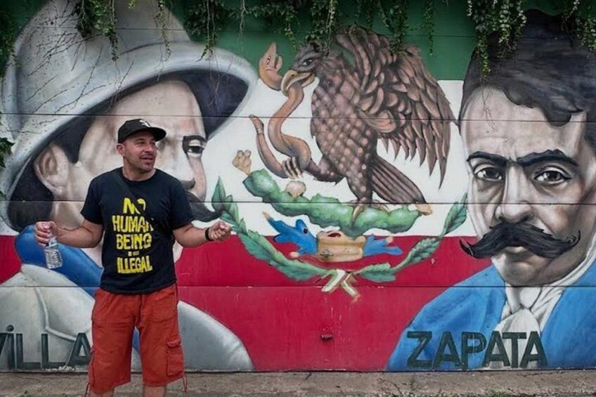 Pilsen Chicago Walking Tour: Street Art & Mexican History 2