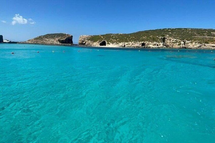 Afternoon Speedboat Cruise to Comino Caves and Lagoons 2