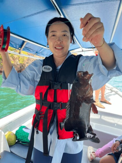 Picture 15 for Activity Langkawi: Snorkeling Trip , Fish Feeding & Fishing Activity 4