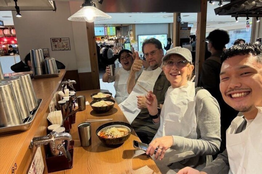 Local Salaryman Tokyo Station Ramen and Izakaya Tour 3