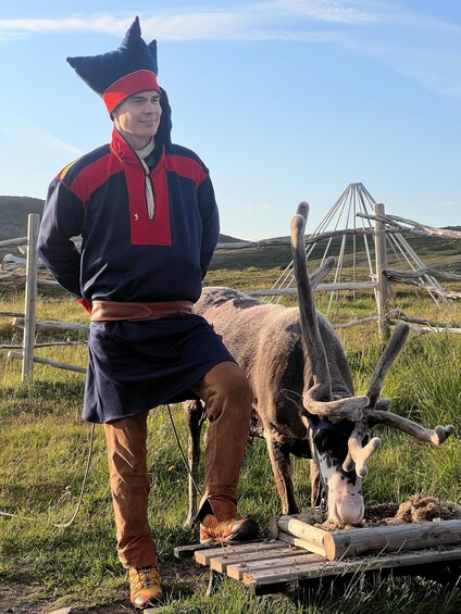 Picture 1 for Activity North Cape Bus Shuttle – Reindeer Photo an Sami Experience 3