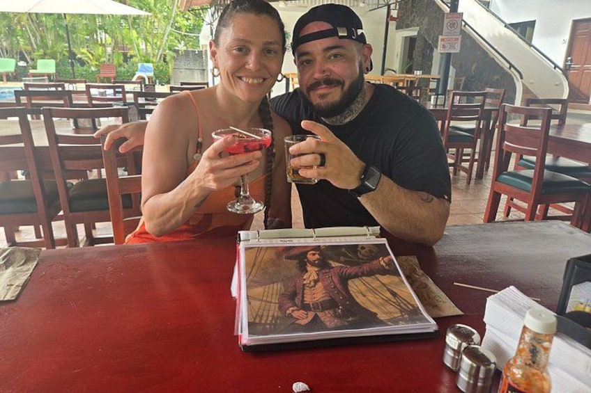 Pirate History Pub Crawl in Playas Del Coco 4