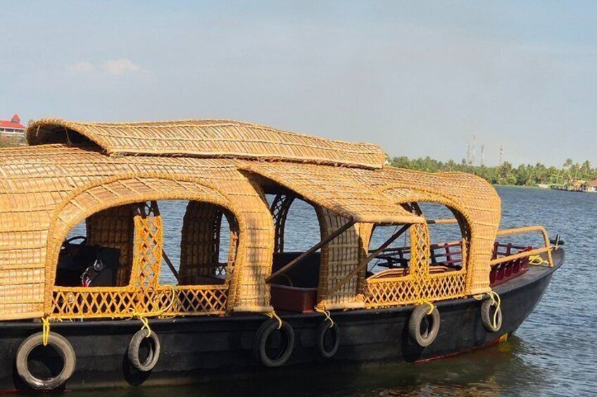 Private 4 Hour Bamboo Cane Cruise Through Alleppey Backwaters 2