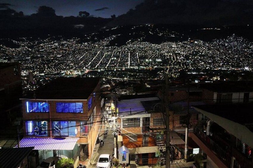 Play Street Soccer Experience in Medellín 3
