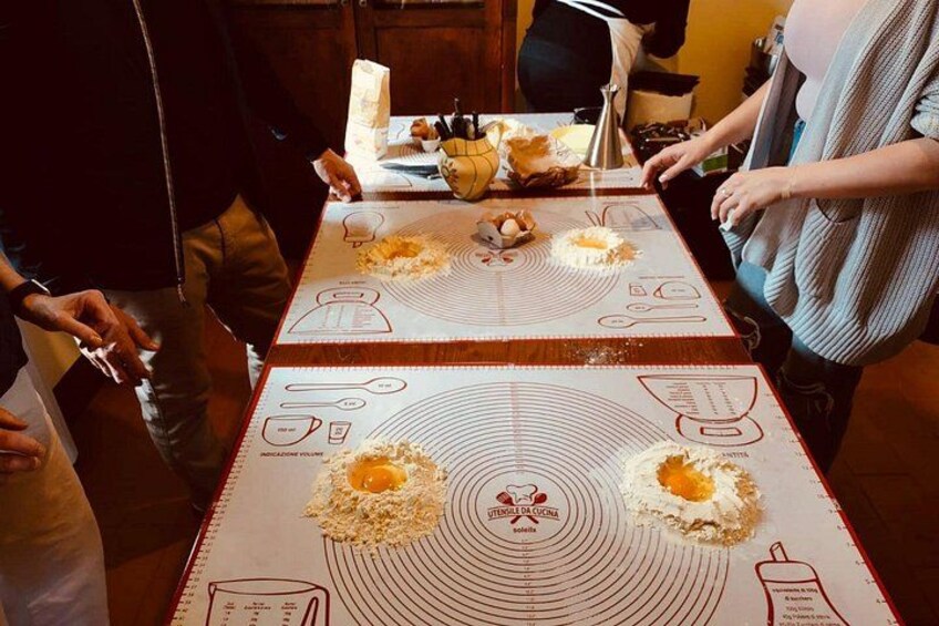 Cortona Cooking Class: Make Fresh Pasta or Pizza with Giada 1