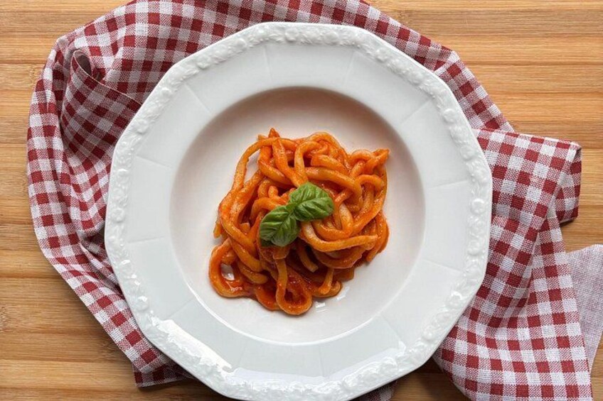Cortona Cooking Class: Make Fresh Pasta or Pizza with Giada 2