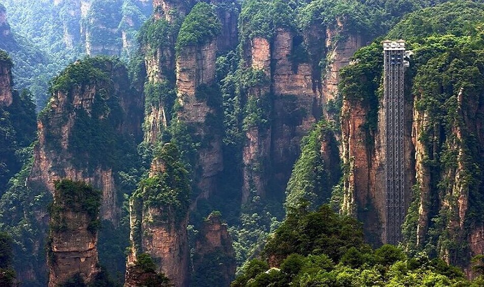 Zhangjiajie: Avatar Floating Mountain 1-day private tour 1