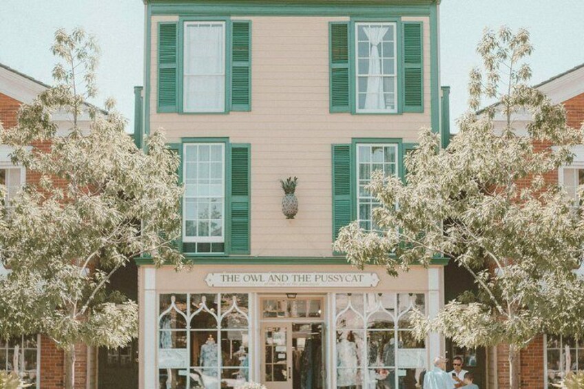 Private Luxury SUV Tour: Niagara Falls to Niagara-on-the-Lake 1