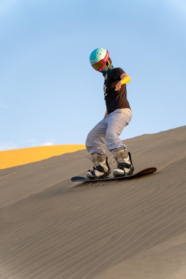 Huacachina: Dune Buggy Ride, Sandboarding|Sandskiing, Bonfire and Toast at Sunset. 1