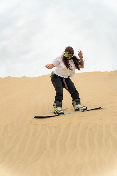 Picture 4 for Activity Huacachina: Dune Buggy Ride, Sandboarding|Sandskiing, Bonfire and Toast at Sunset. 3