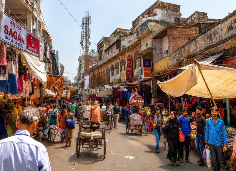 Picture 3 for Activity Delhi: Private Shopping Tour with Female Guide & Highlights 2