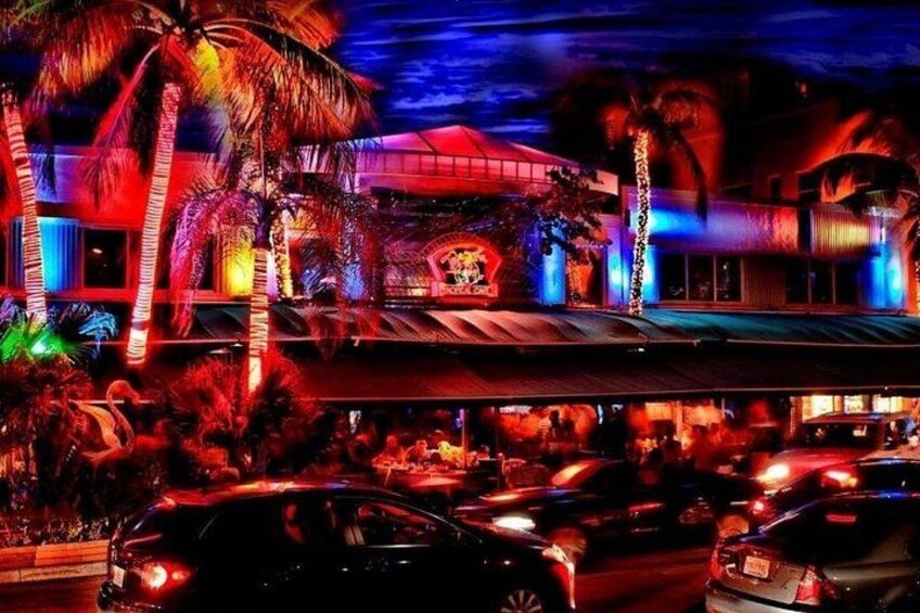 Miami Pub Crawl + Clubbing Experience 3
