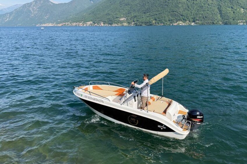 Self Drive Boat Rental License Free in Lake Como 3