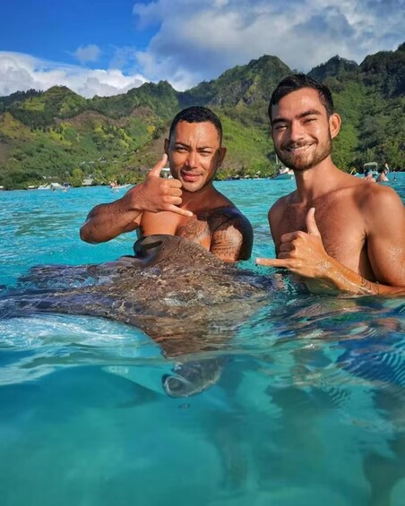 Picture 1 for Activity Moorea: Glass Bottom Boat Adventure with Lagoon Wonders 2
