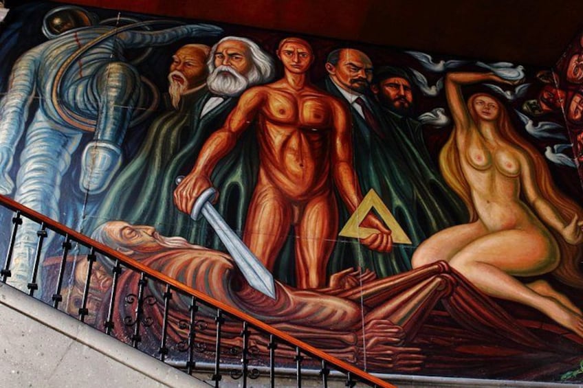 Une fresque murale représentant une grande figure tenant une épée, un triangle et une figure allongée. 3