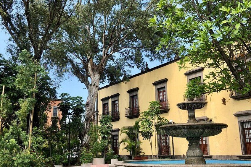 Get ready to admire picturesque streets and charming plazas. 2