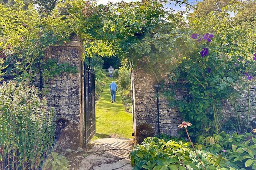 Enchanting Cotswolds garden 2