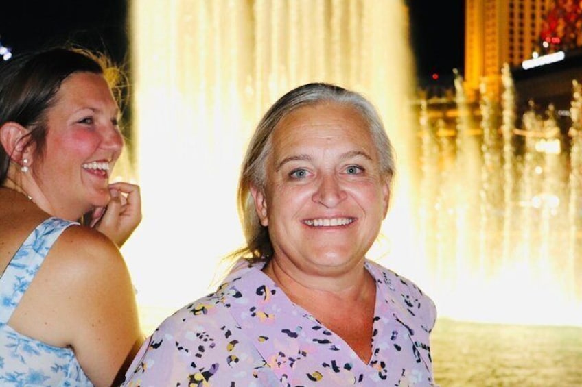 Las Vegas Strip Photoshoot with a Professional Photographer 2