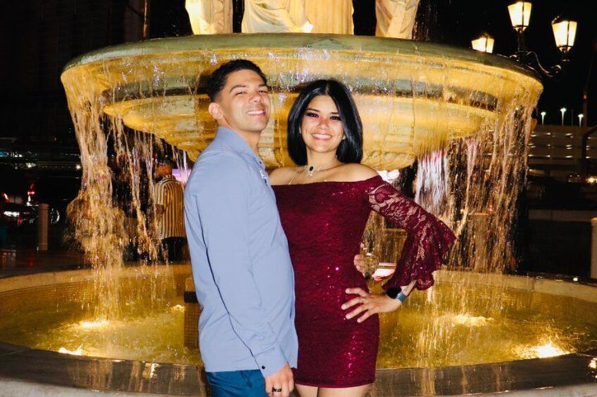 Private Vegas Strip Photoshoot with a Professional Photographer 2