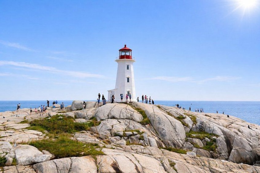 Private Peggys Cove, Mahone Bay & Lunenburg 6.5 Hour Tour 2