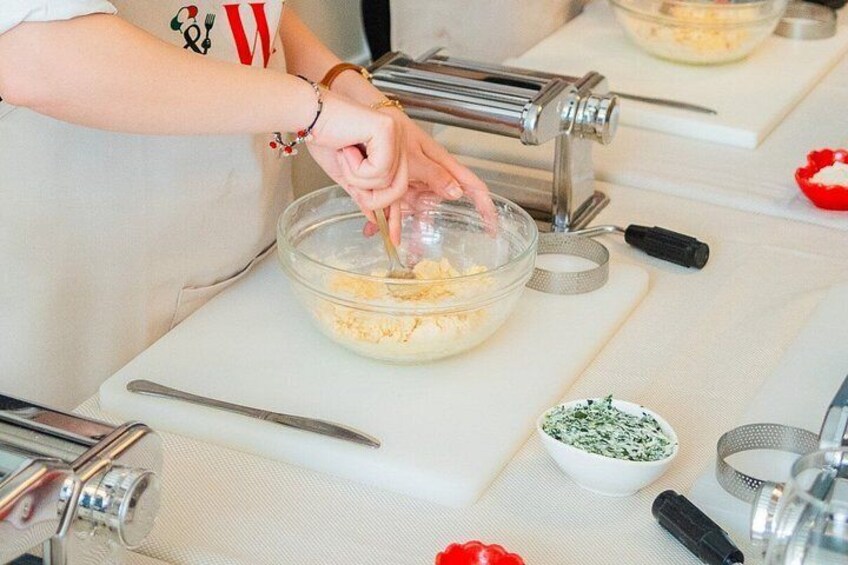 Genoa Ravioli, Fettuccine & Tiramisu Class with Fine Wine 2