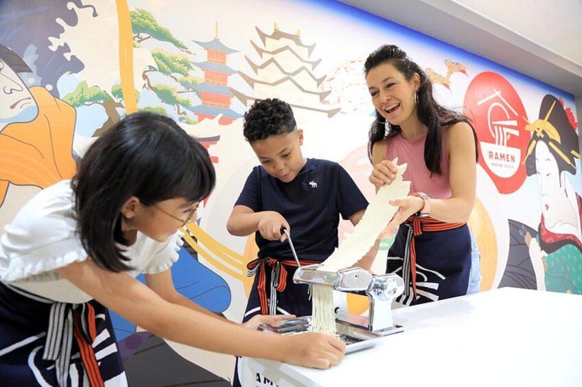 Make Your Own Ramen and Chopsticks Workshop Experience 4