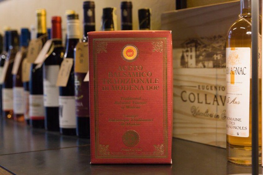 Vatican Wine Tasting: Italian Wines & Food with a Sommelier 2