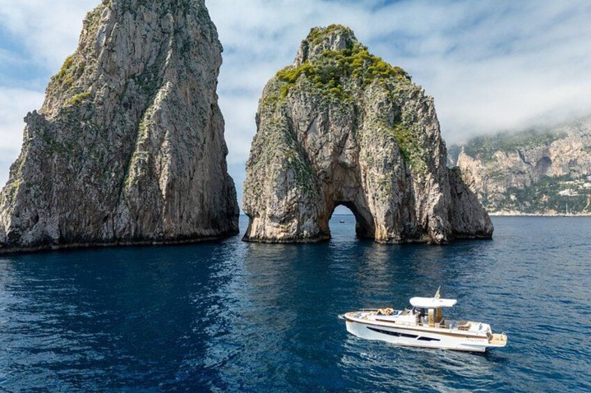 7 Hour Private Yacht Tour to Capri from Sorrento 4