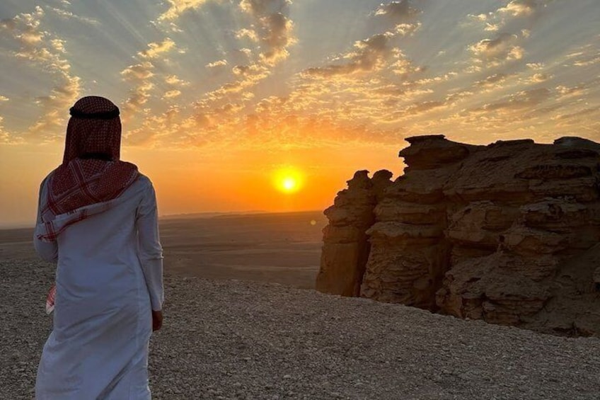 Edge of the World 4x4 Adventure Sunset and Stargazing from Riyadh 2