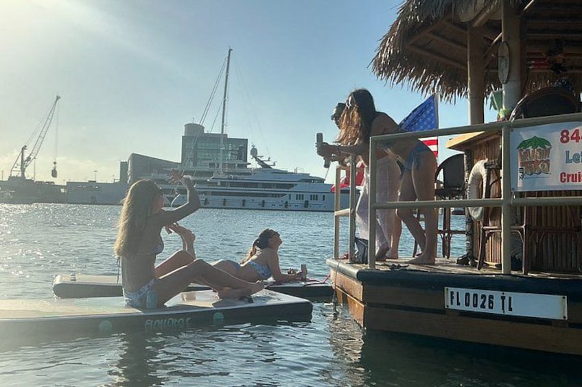 Private Sandbar Cruise Cruisin Tikis (1 hr 45 min) 4