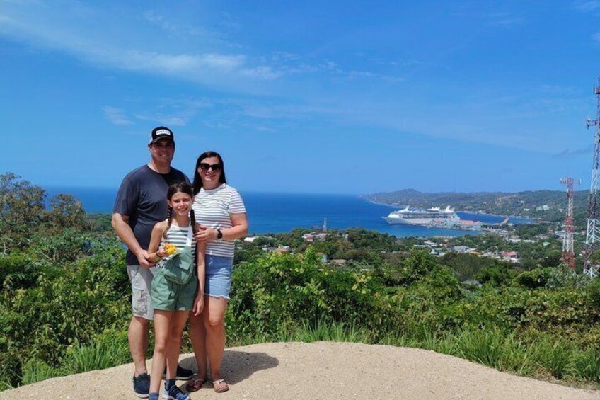 Horseback Riding adventure, monkey, sloths and island tour 3