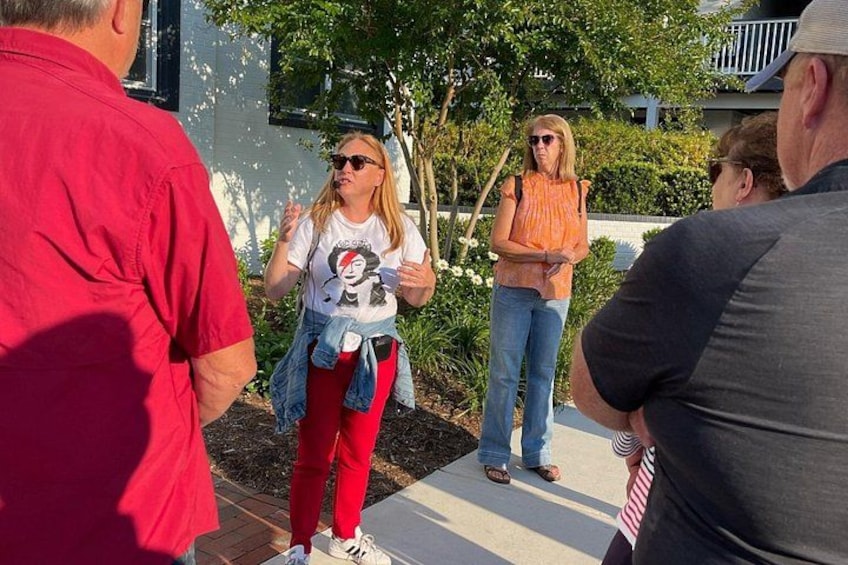 History & Architecture Walking Tour 4