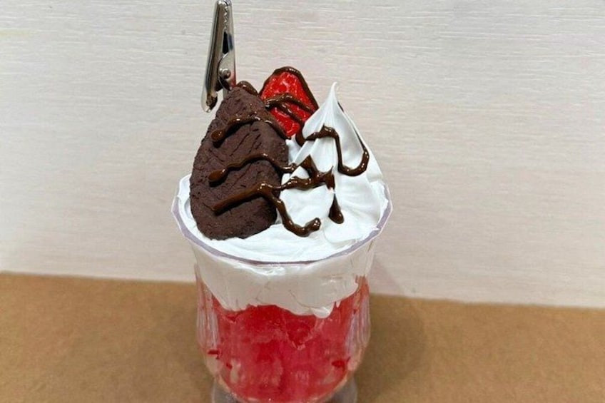 Sparkling Night Parfait and Lucky Capsule Toy 1