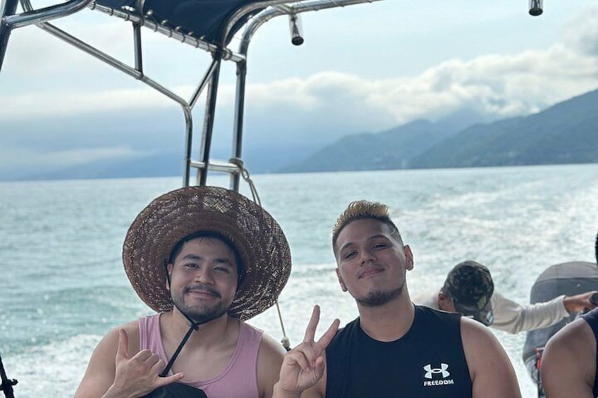 Authentic Local Experience in Quimixed Boat Tour and Waterfall 3