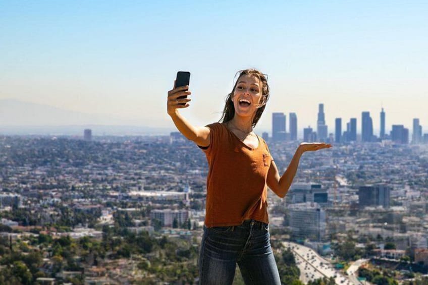Explore Los Angeles Highlights by Executive SUV 4